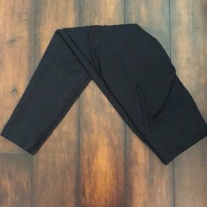 ♦️ Black yoga/athletic pants ♦️